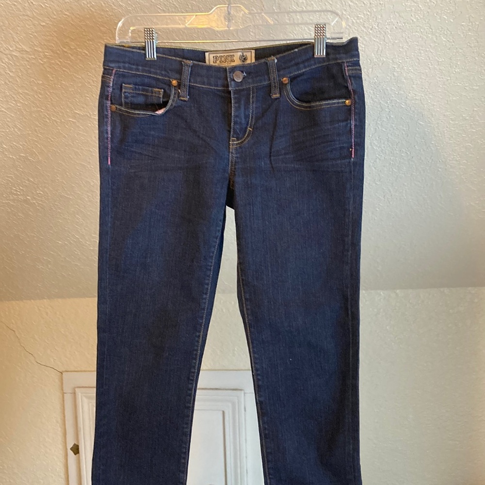 Pink VS women’s skinny jeans